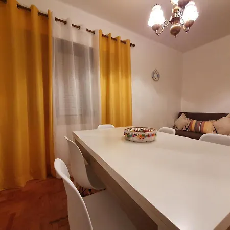 Dom wakacyjny A Casa Dos Avos *